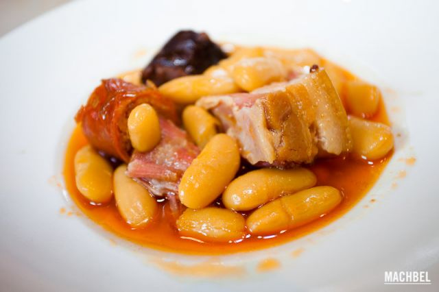 Fabada asturiana (Restaurante el Puerto, Gijón) Fabada asturiana Restaurante el Puerto Gijón Gastronomía y platos típicos de Asturias España 640x426 Gastronomía en Gijón, Asturias
