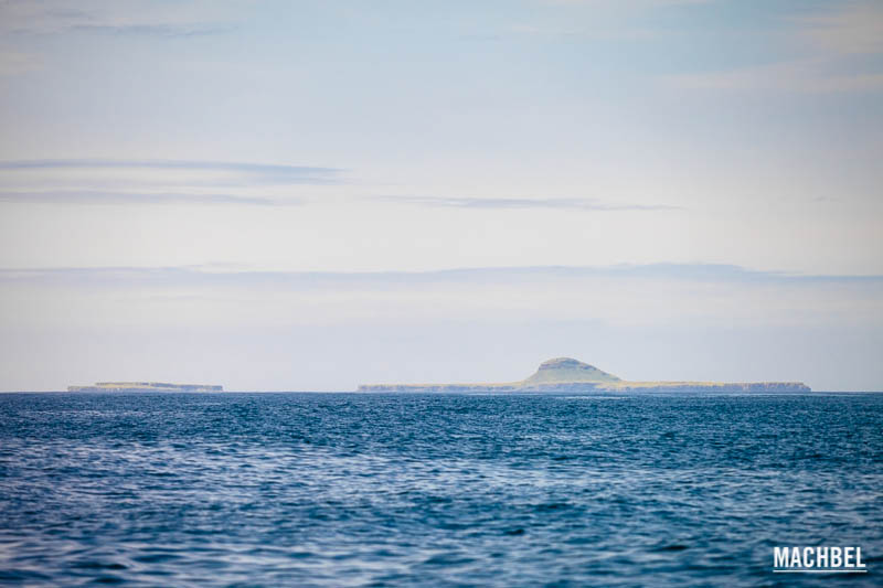 Isla de Staffa, tesoro natural en Escocia, Reino Unido - by machbel