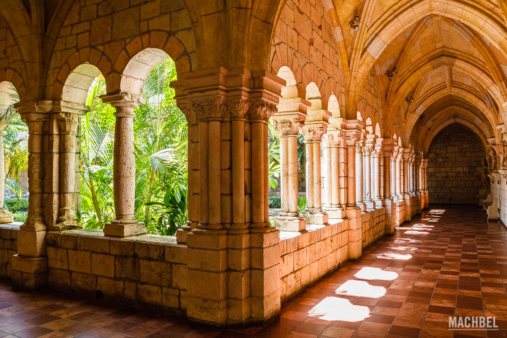 Arcos del claustro