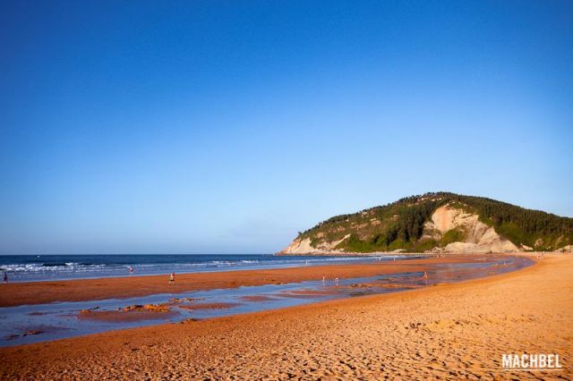 Playa de Rodiles en Villaviciosa, Asturias, España