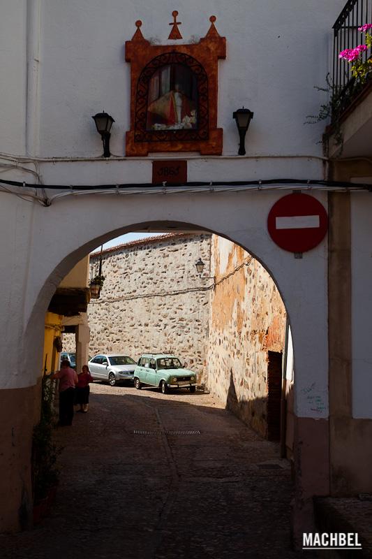 Visita al pueblo de Guadalupe, Extremadura. Conjunto histórico artístico. España