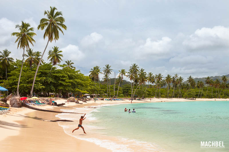Playa Rincón, playa paradisiaca bandera azul en Samaná, República Dominicana