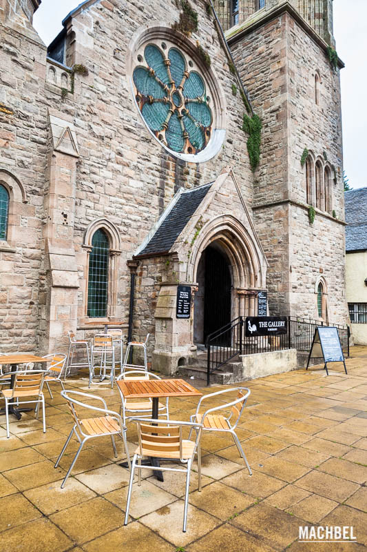 Cosas raras en iglesias, Tobermory, Isla de Mull, Escocia - by machbel