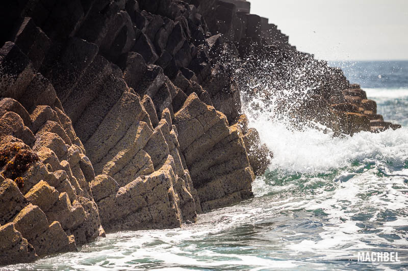 Isla de Staffa, tesoro natural en Escocia, Reino Unido - by machbel
