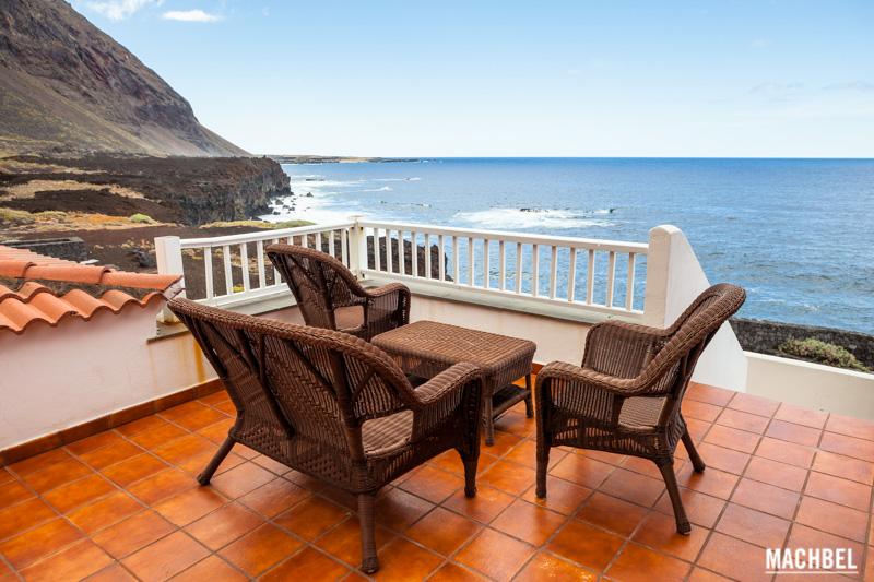 Hotel Pozo de la Salud en El Hierro, Islas Canarias, España by machbel