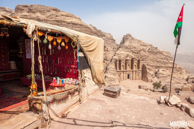 Tienda de recuerdos en el mirador de Petra