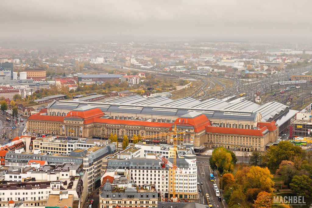 Visión aérea de la estación de tren de Leipzig, la mayor del mundo
