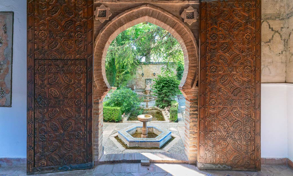 Puerta en el palacio Mondragón