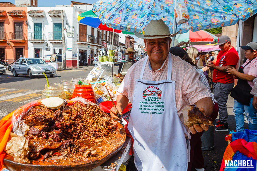 Fernández y las mejores carnitas de todo México