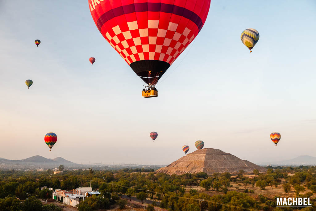 Con lo que ahorramos de alojamiento nos pagamos una excursión en globo